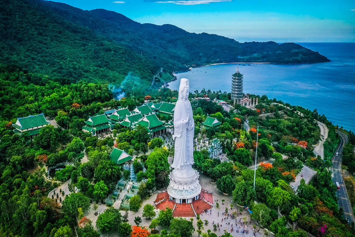 Linh Ung Pagoda 